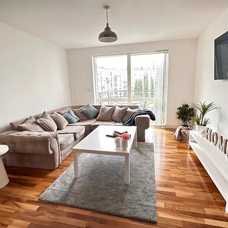 Centrally Located 1br Near Edg Cricket, Of Bham, Priory Hospital & Cannon Hill Park *